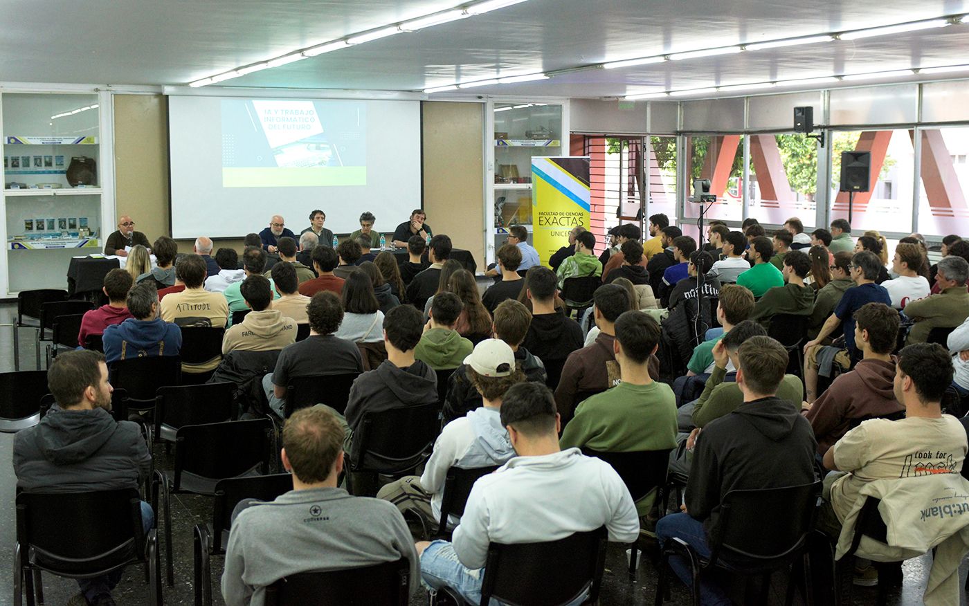 AGC en Tandil: participamos del conversatorio “IA y el futuro del trabajo informático"