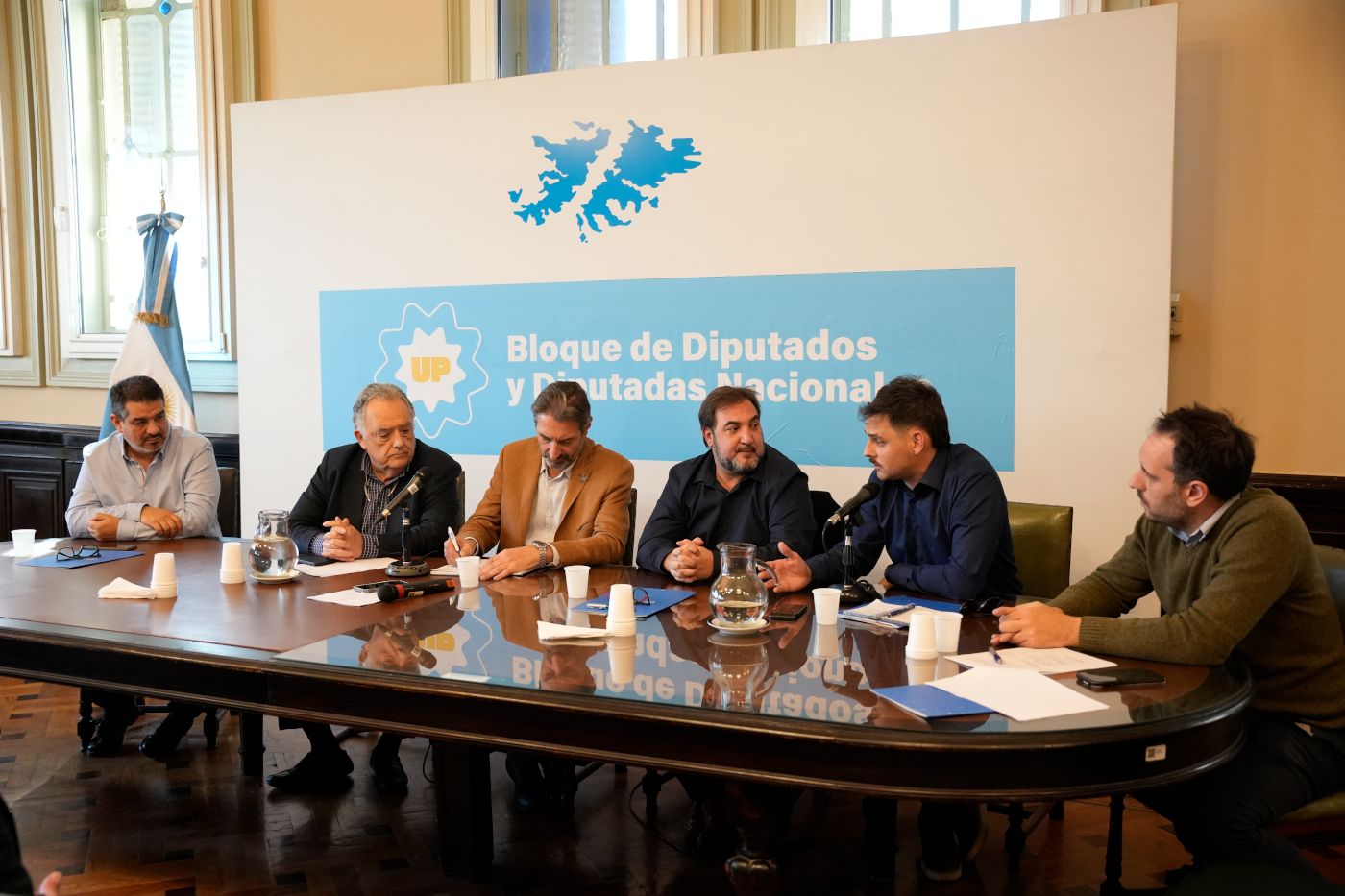 La AGC expuso el fraude de las empresas IT en el Congreso: el negocio de despedir con subsidios