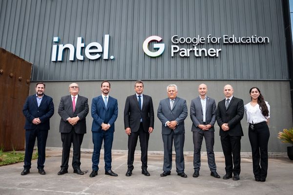 Inauguración de Pixart, empresa testigo y primera planta automatizada de América Latina