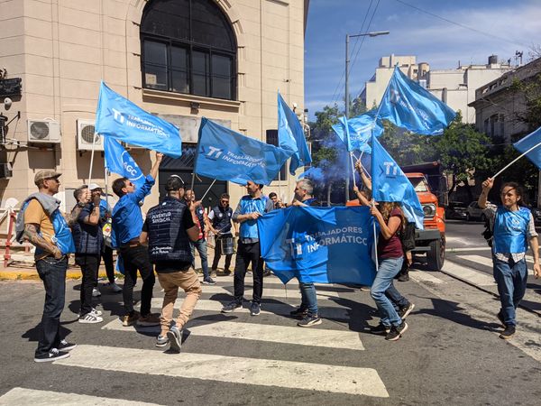 AGC entrega intimación a la Cámara de importadores de hardware